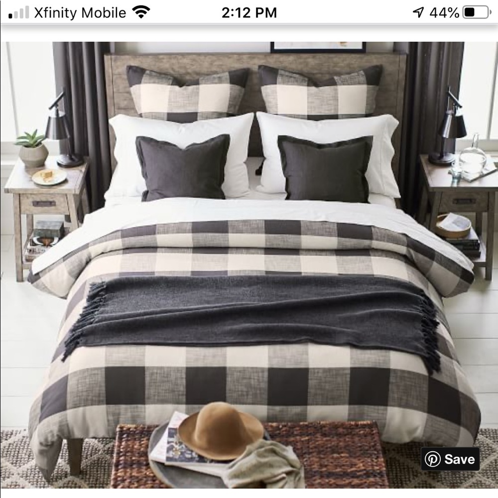 Pottery barn duvet with shams